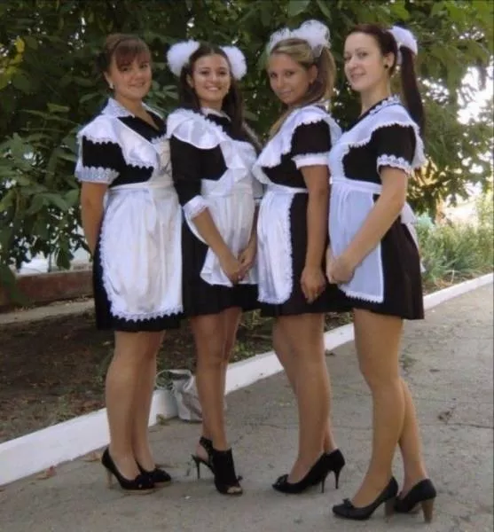 Sexy russes en tenue decolier - #23 
