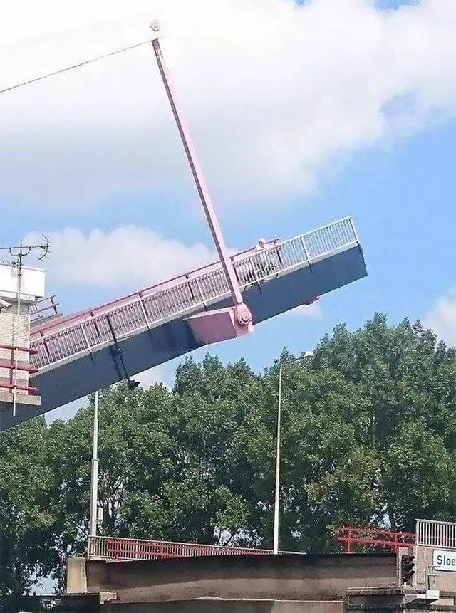 Weeks fails compilation - #7 