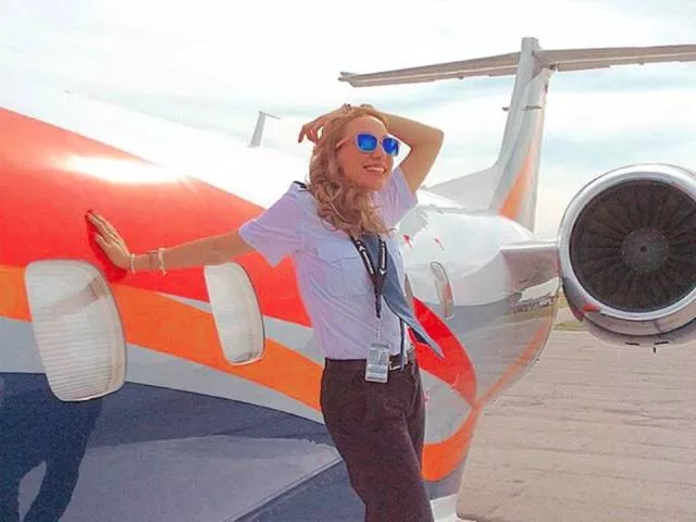 Sexy female pilots - #18 