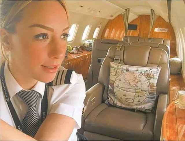 Sexy female pilots - #21 