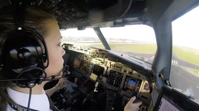 Sexy female pilots - #3 
