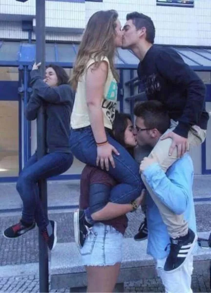The most devastating moments of third wheeling history - #22 