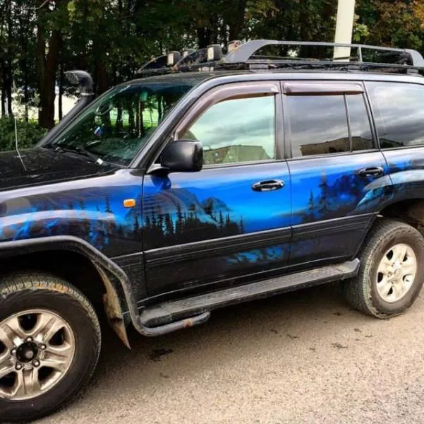 Beautiful drawings painted on cars - #2 