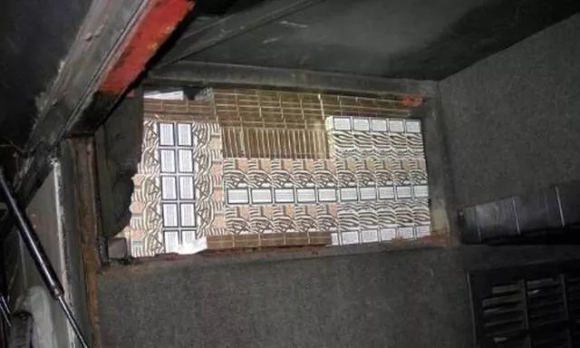 Ils font nimporte quoi pour faire passer ces cigarettes en contrebande - #25 