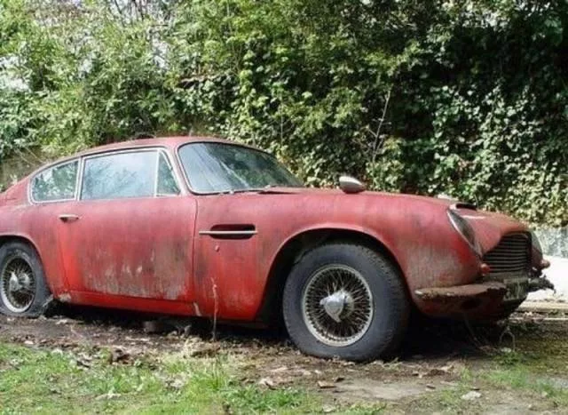 Terrible a voir des voitures legendaires abandonnes - #14 