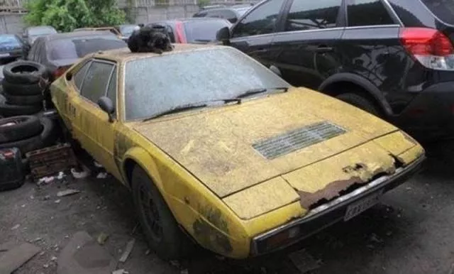 Terrible a voir des voitures legendaires abandonnes - #16 
