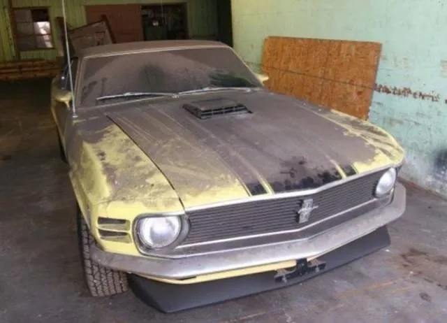 Terrible a voir des voitures legendaires abandonnes - #20 