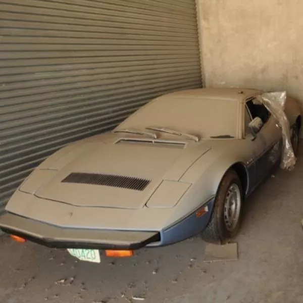 Terrible a voir des voitures legendaires abandonnes - #21 