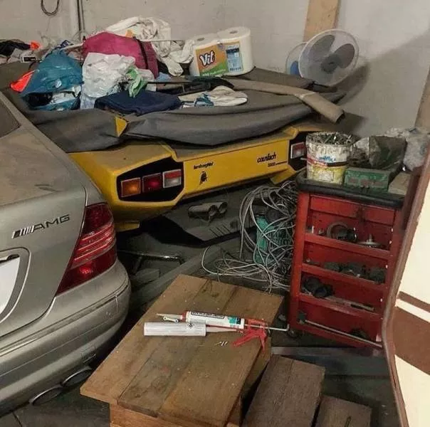 Terrible a voir des voitures legendaires abandonnes - #4 