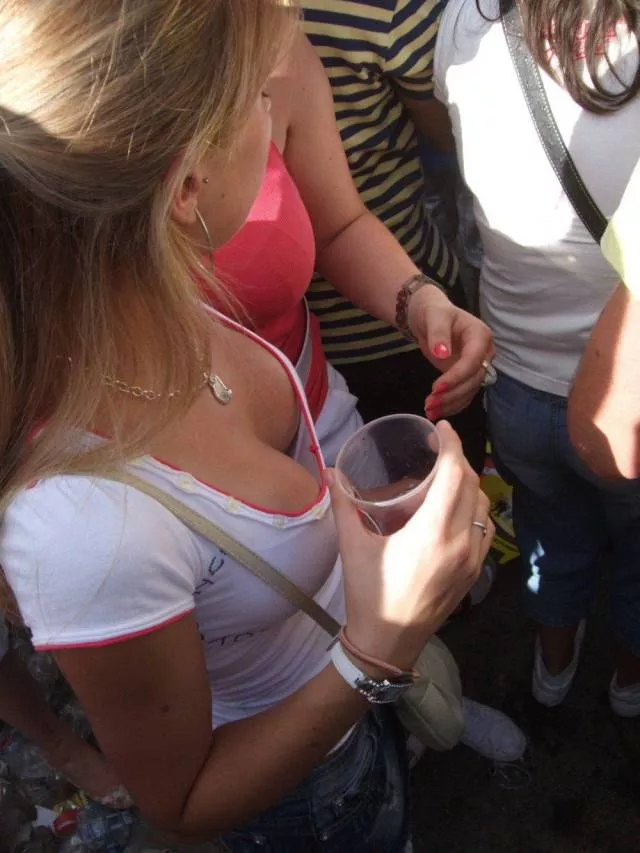 Beautiful sexy babes of the city streets - #17 