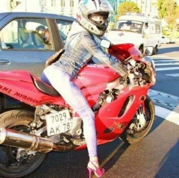 Elles peuvent provoquer des probleme avec leur sexy corps - #13 