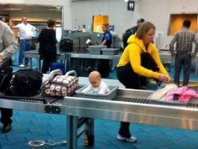 Les choses les plus etranges quon peut voir dans les aeroports - #20 