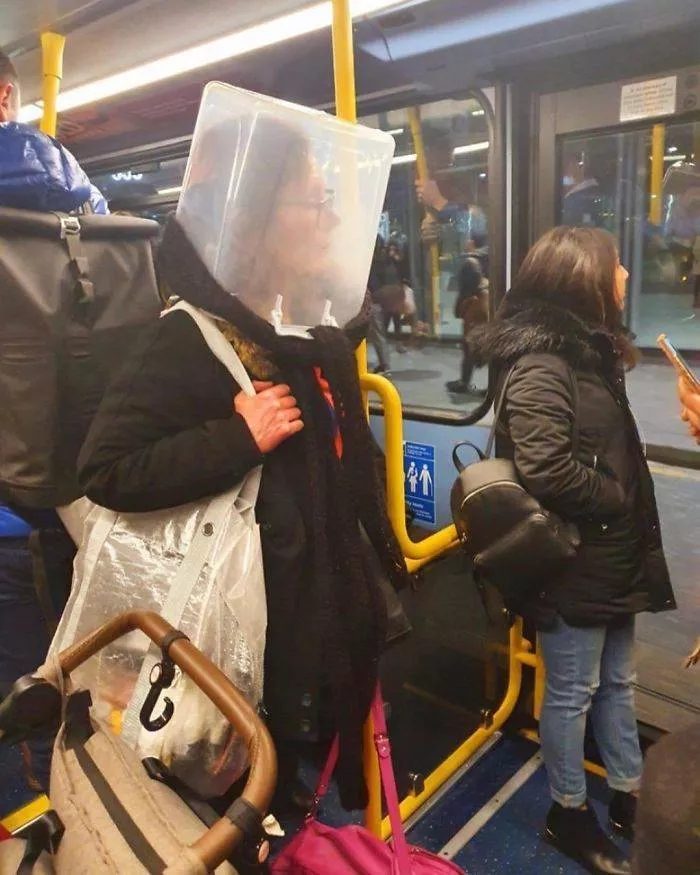 Corona dans les metros - #13 Corona dans les metros - #13