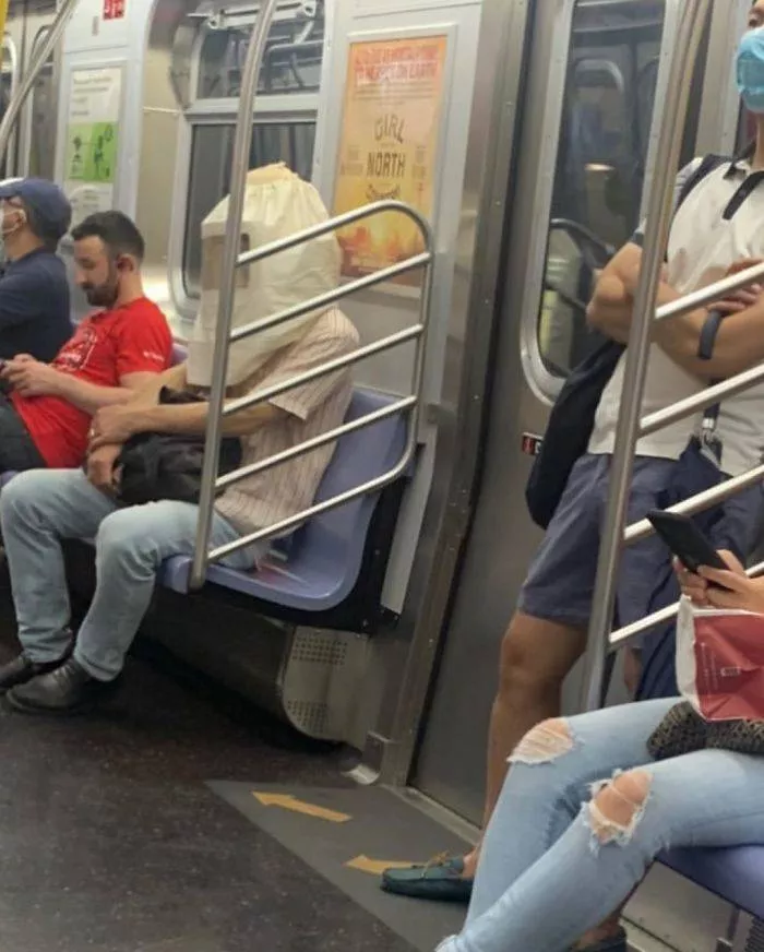 Corona in the subways - #31 