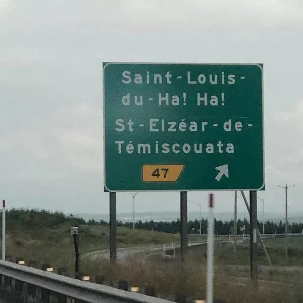 Les plus etranges nom des places au canada - #18 