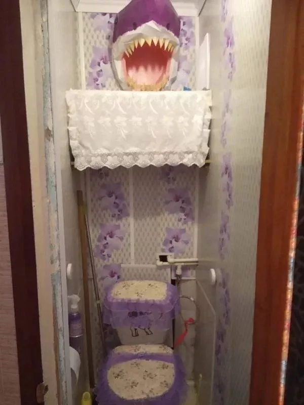 The most unusual and bizarre toilets in the world - #17 