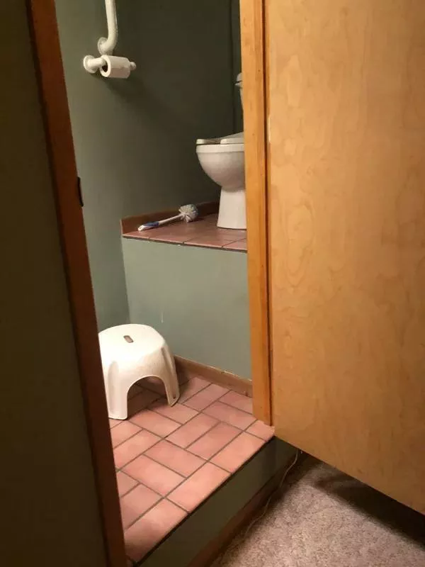 The most unusual and bizarre toilets in the world - #23 