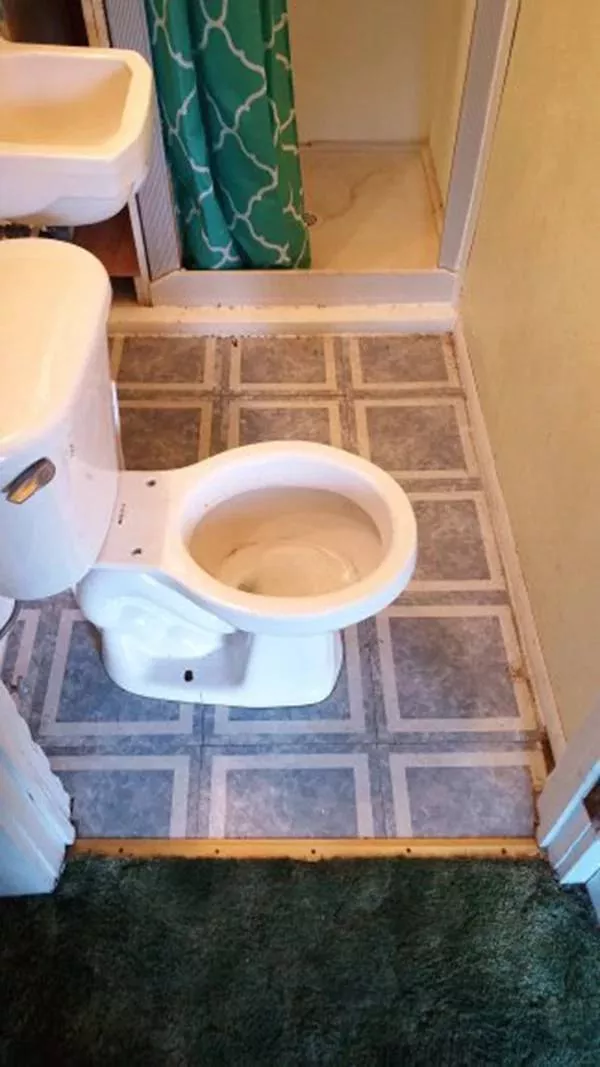 The most unusual and bizarre toilets in the world - #28 