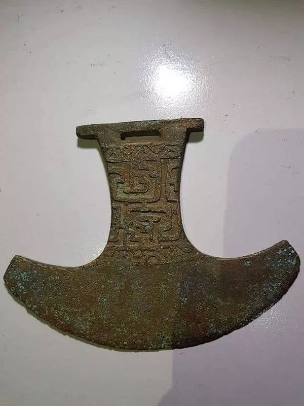 Not very well known objects - #6 An ax