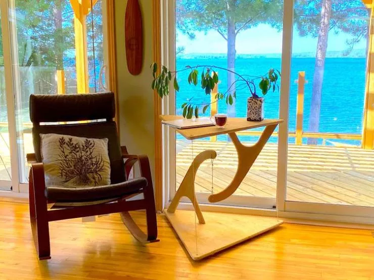 Top art talents - #7 Floating table