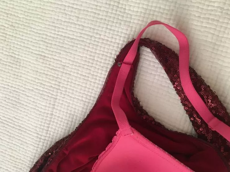 Vetements trop avances - #3 Fixer la sangle du soutien-gorge