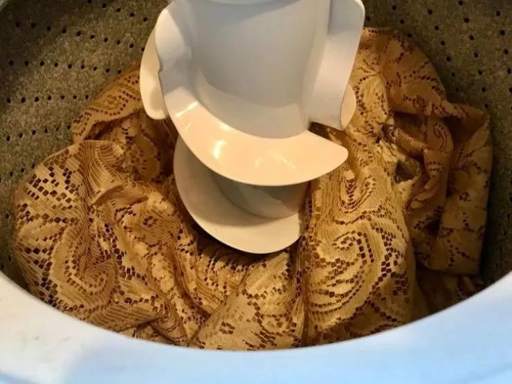 The superb effect of time - #5 White lace curtains after 20 years