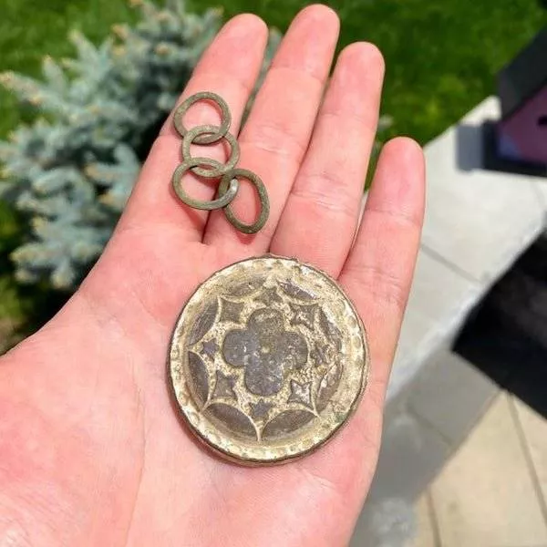 Unknown objects - #10 Cape tie