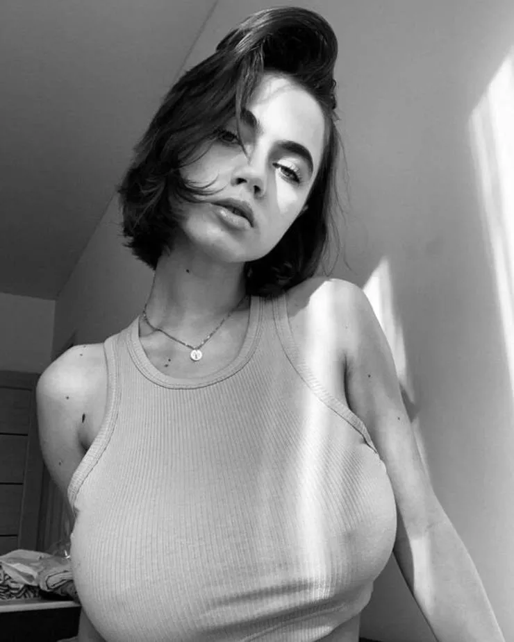 Top filles les plus sexy grace a leurs seins genereux - #15 