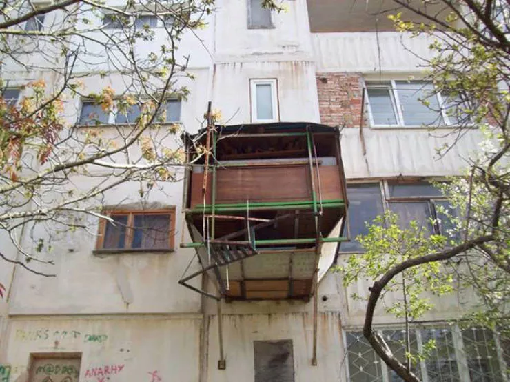 Les balcons les plus etranges jamais vus - #20 
