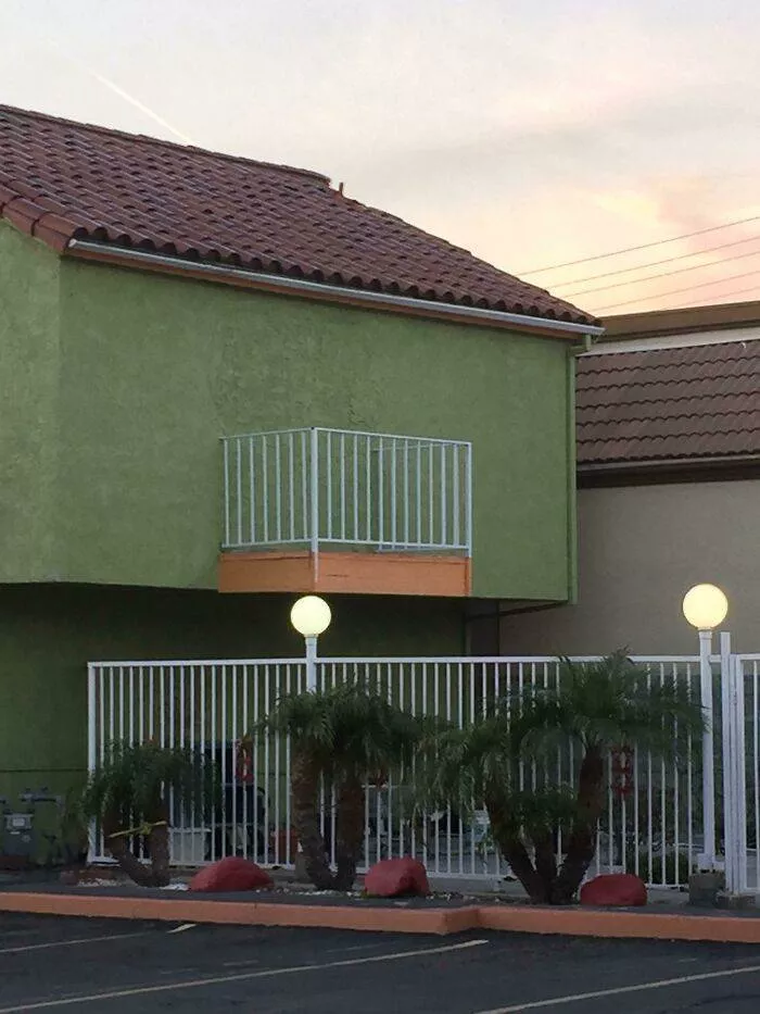 Les balcons les plus etranges jamais vus - #28 