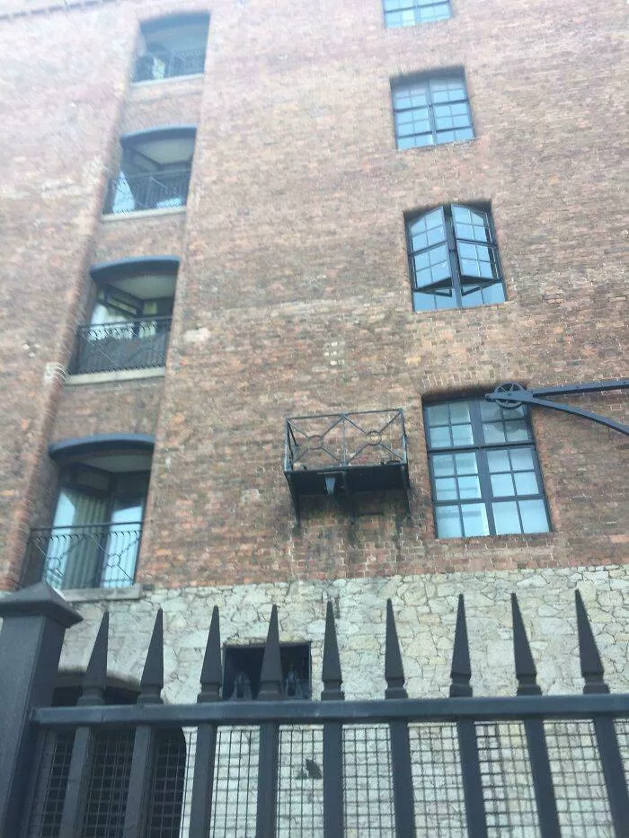 The weirdest balconies ever seen - #33 