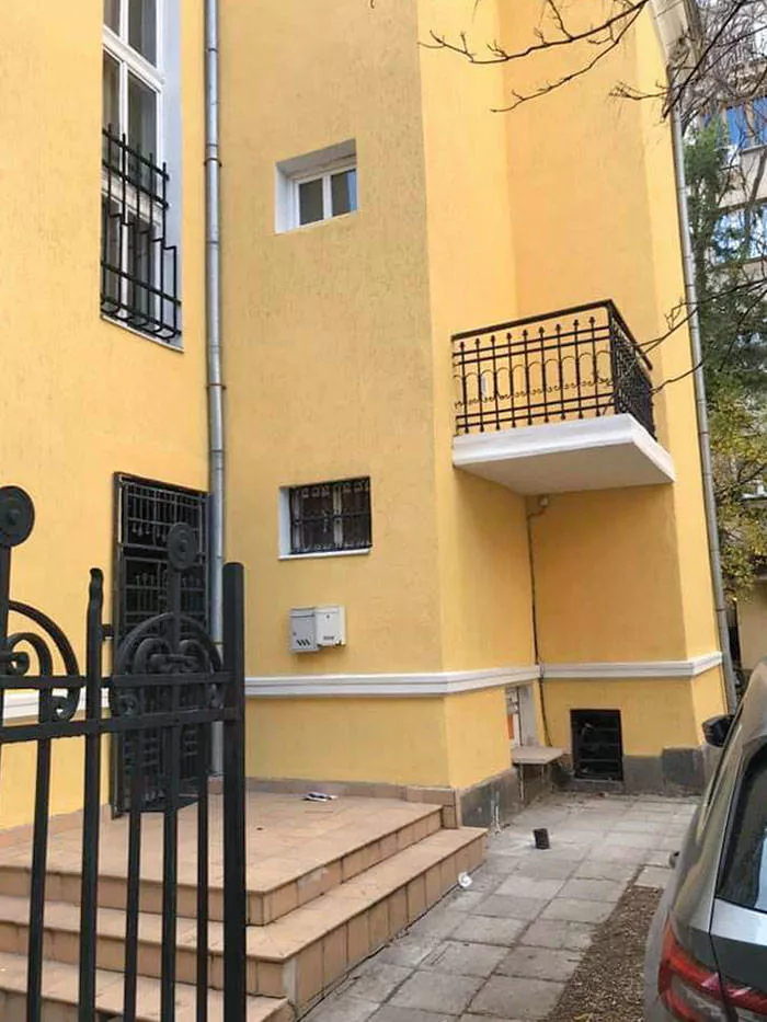 The weirdest balconies ever seen - #35 
