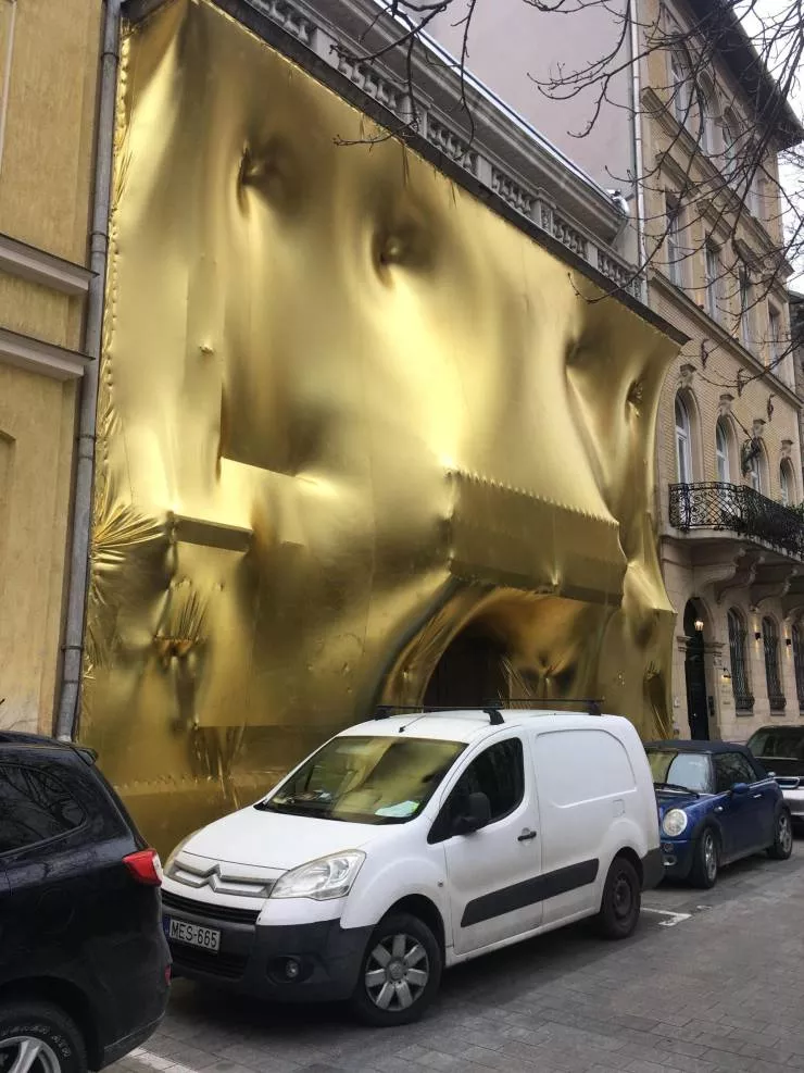 A mixed collection of unexpected images - #15 