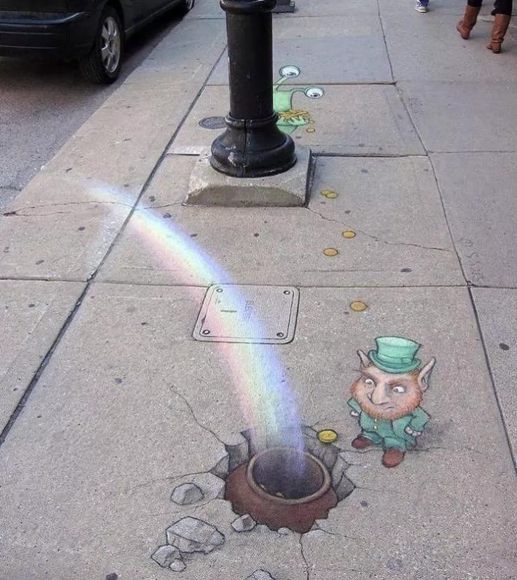 A mixed collection of unexpected images - #32 