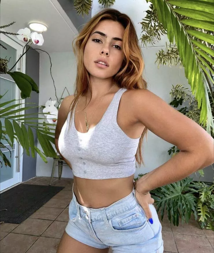 Sexy fille avec des short tres courtes - #3 