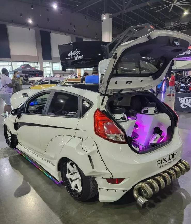 Unique vehicles around the world - #47 