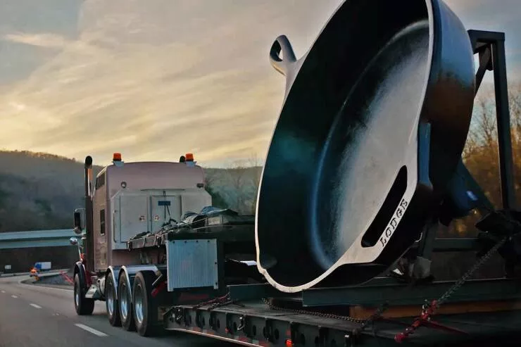 Giant objects - #44 Giant objects - #44