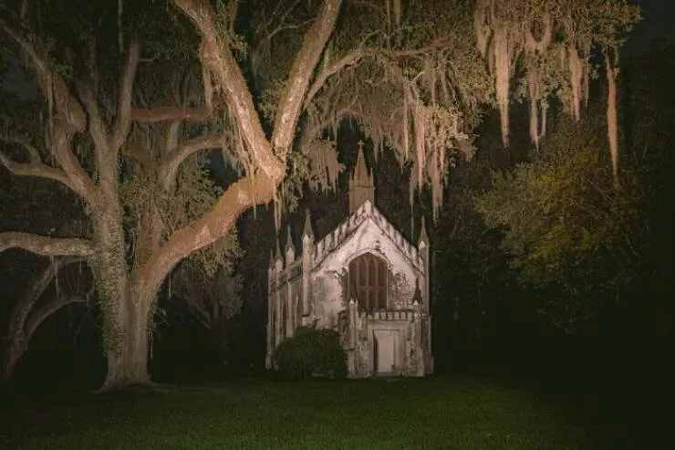 Terrifying moments caught in pictures