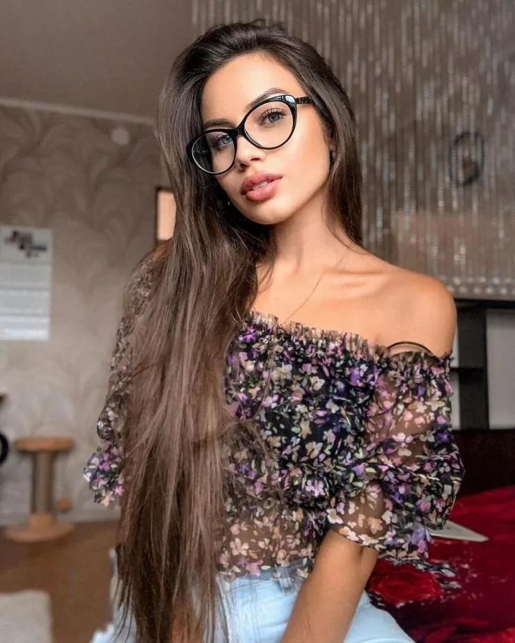 Elles sont plus sexy avec des paires de lunettes - #34 