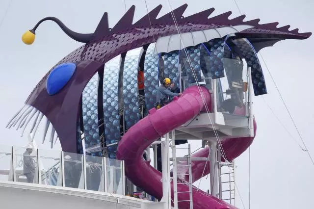 The largest passenger ship ready to brave the seas - #15 
