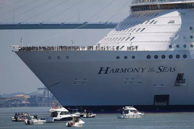 The largest passenger ship ready to brave the seas - #5 