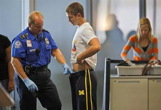 Pourquoi detestons nous les aeroports  - #12 