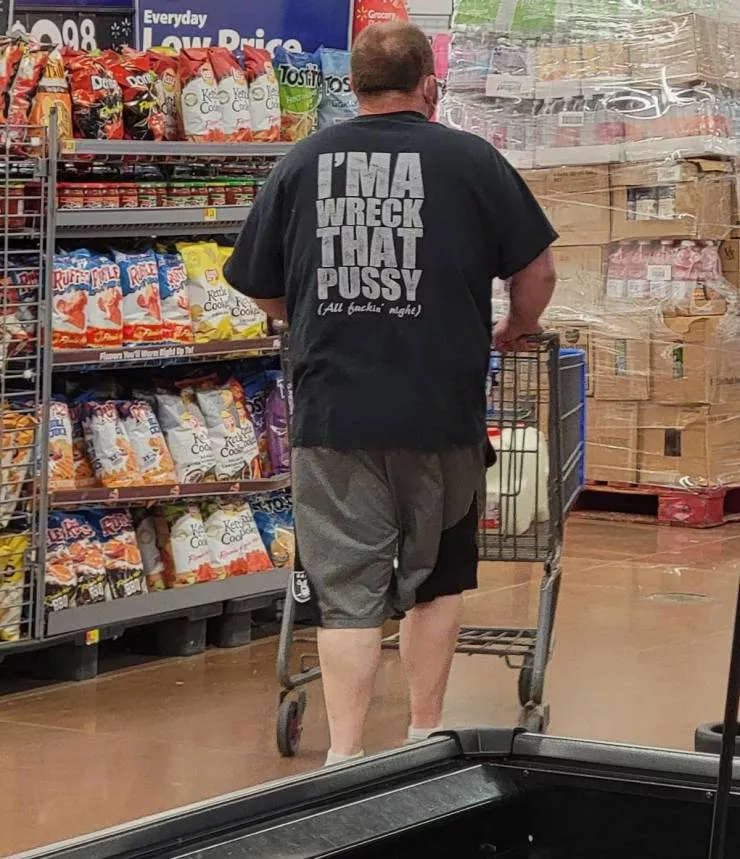 Shocking images taken in walmart stores - #19 