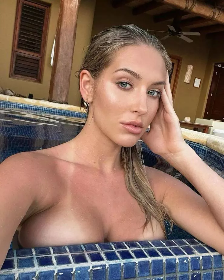 Filles sexy avec de beaux yeux