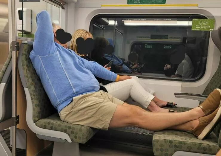 Nous naimons pas etre pres de ces passagers - #23 