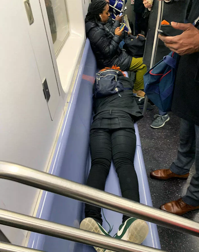 Nous naimons pas etre pres de ces passagers - #30 