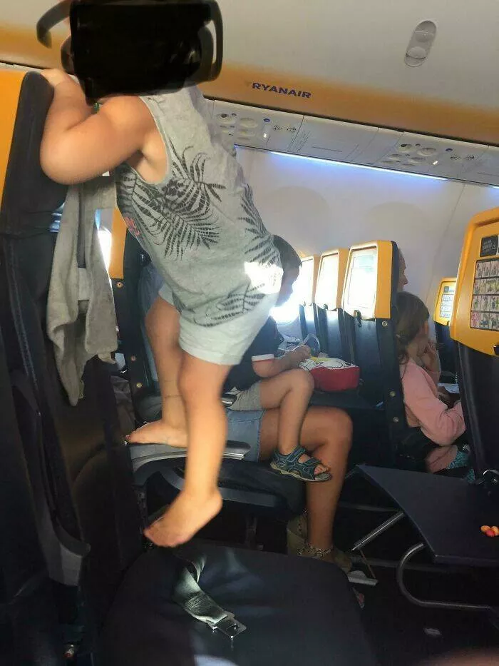 Nous naimons pas etre pres de ces passagers - #35 