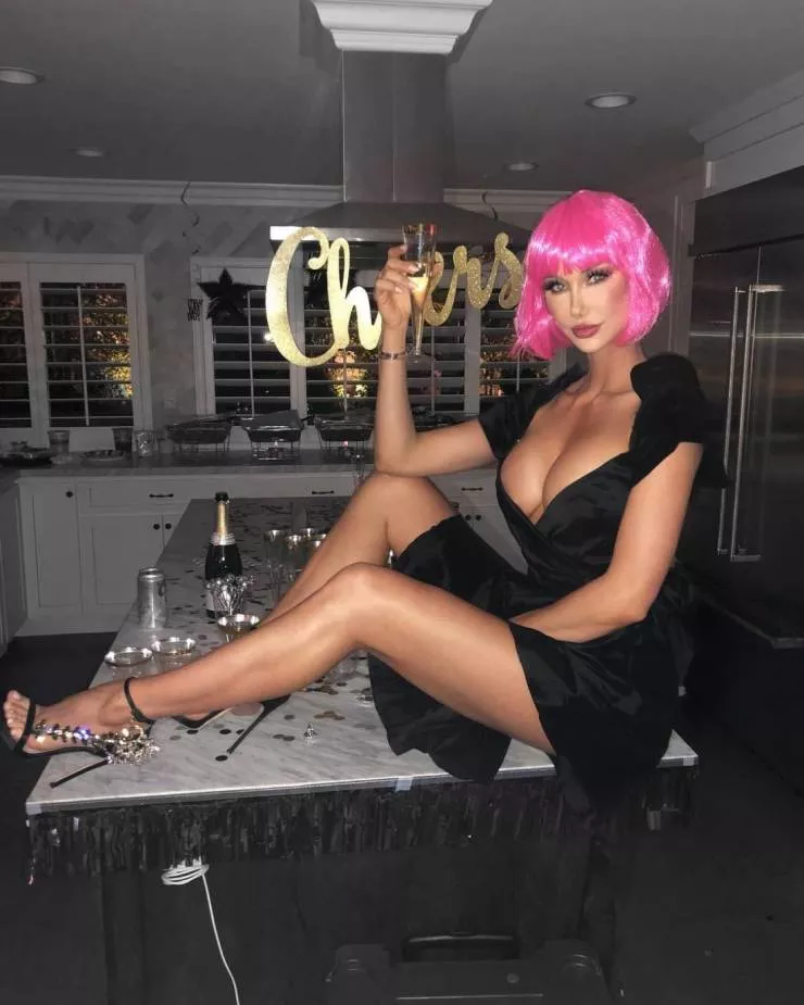 Tres sexy avec leurs longues jambes - #50 