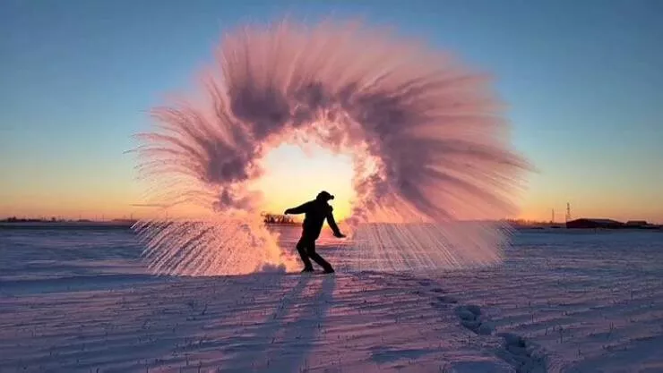 Winter freeze canadians share icy snapshots of winter - #2 Calgary, Alberta this morning! Hot water freezes faster than cold water due to the Mpemba Effect!