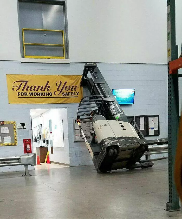 Memorable job fails when workplace blunders take the spotlight - #13 